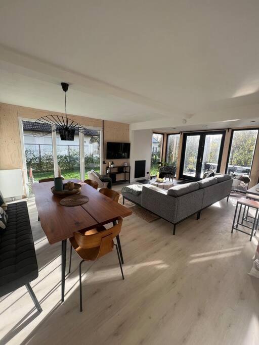 Moderne Bungalow Voor 6 Personen Julianadorp Exterior photo